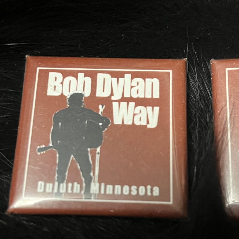 3 Bob Dylan Way Brown pins